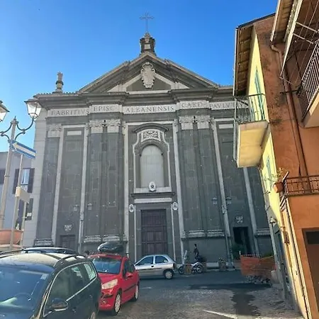 Apartman Bond Shell - Cozy Flat Near Rome Ariccia